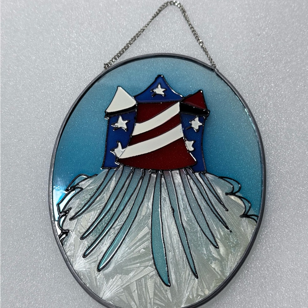 Two Patriotic Glass Decorations - Picture 7 of 8